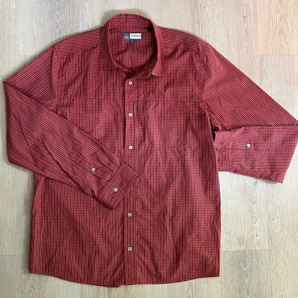 Toad & Co Insect Shield Organic Cotton Red Plaid Buttoned Down Long Sleeve Shirt